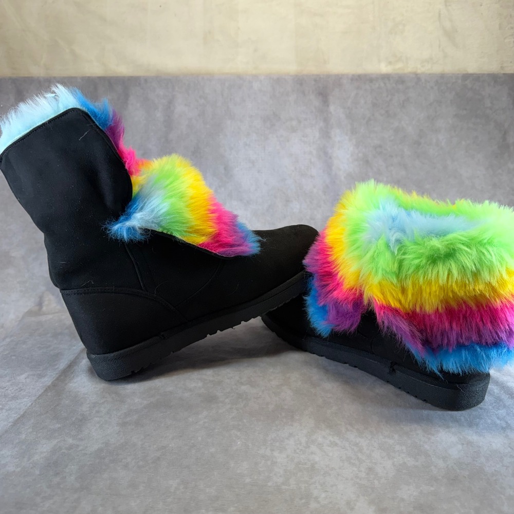 Hot Tomato Faux Fur Boots Women 12W Black Rainbow Fold Over Festival Y2K